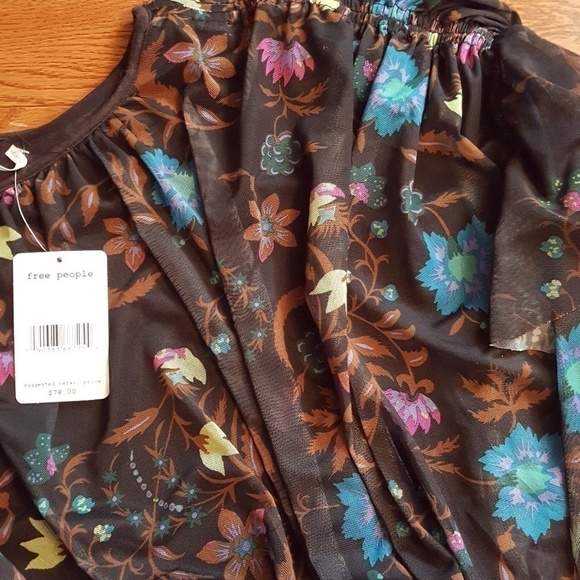 Free PEOPLE colorful top - Picture 4 of 10